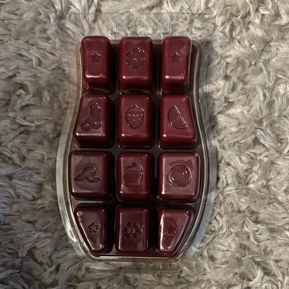 Scentsy Crimson Berry Christmas Scented Wax Brick - Picture 2 of 2